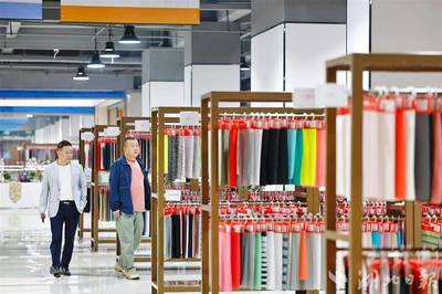 黃陂區榮膺“中國服裝商貿名城”，服裝服飾批發業煥新升級
